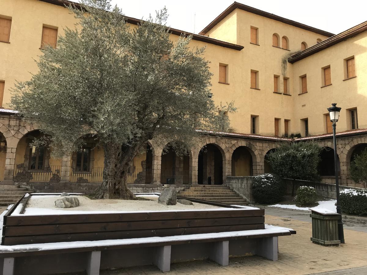 Albergue Pirenarium Sabiñánigo Exterior foto